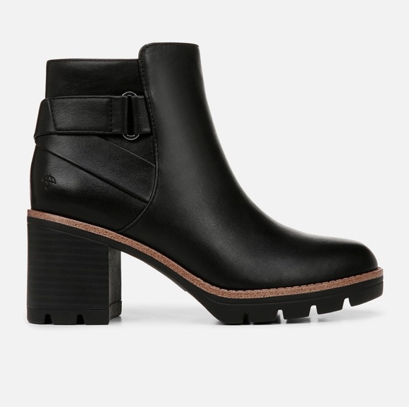 Naturalizer MADALYNN STRAP BOOTIE - Picture 1 of 8